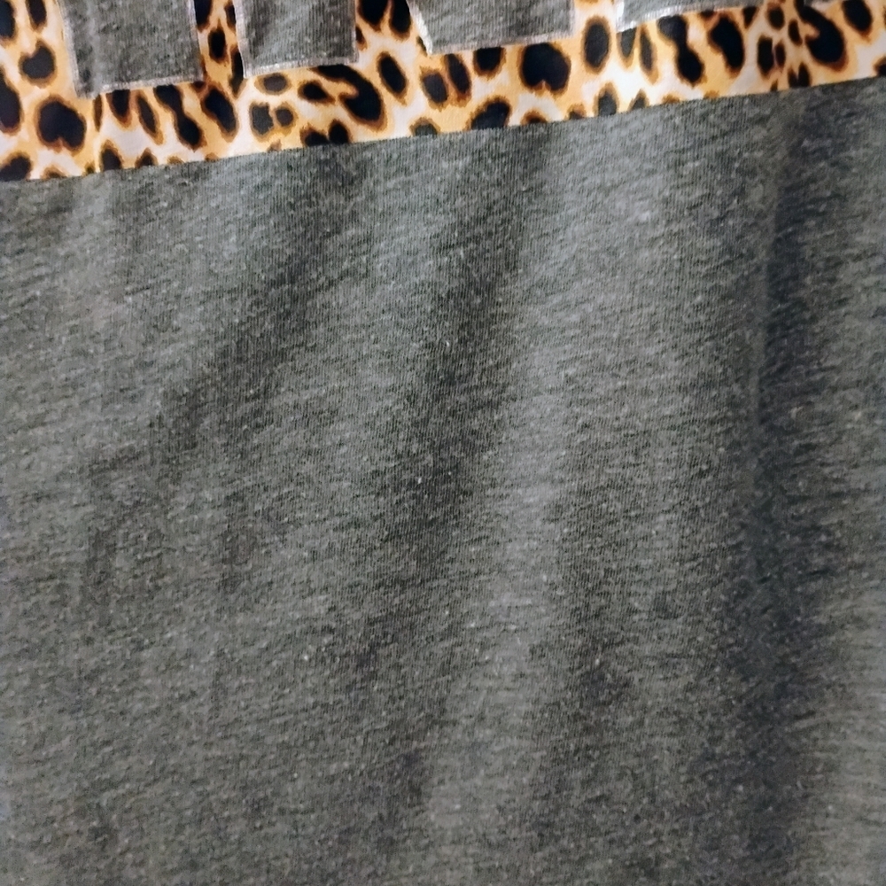 PINK Victoria’s Secret Gray Leopard Tank Top Medium - Picture 5 of 14